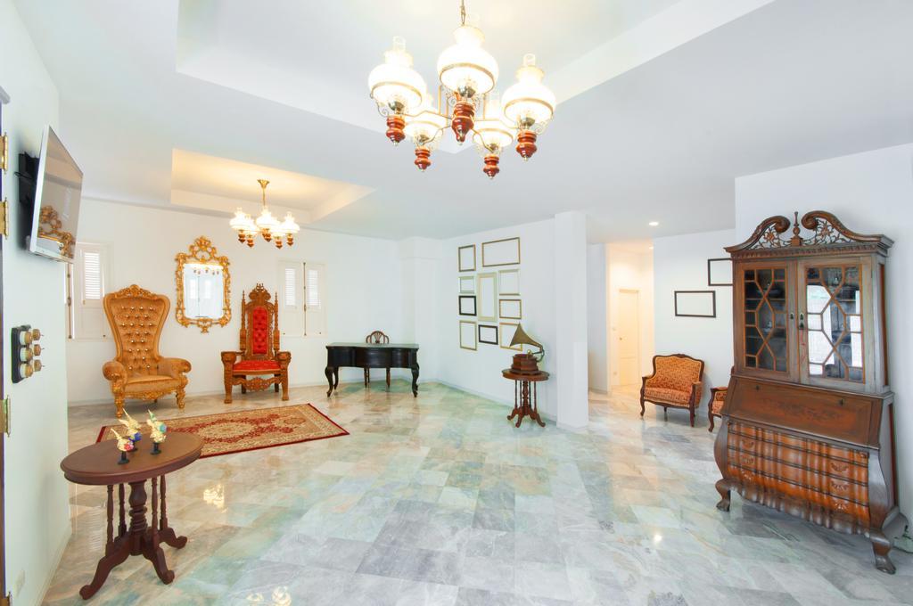 Dharasom' S Colonial House Otel Bangkok Dış mekan fotoğraf