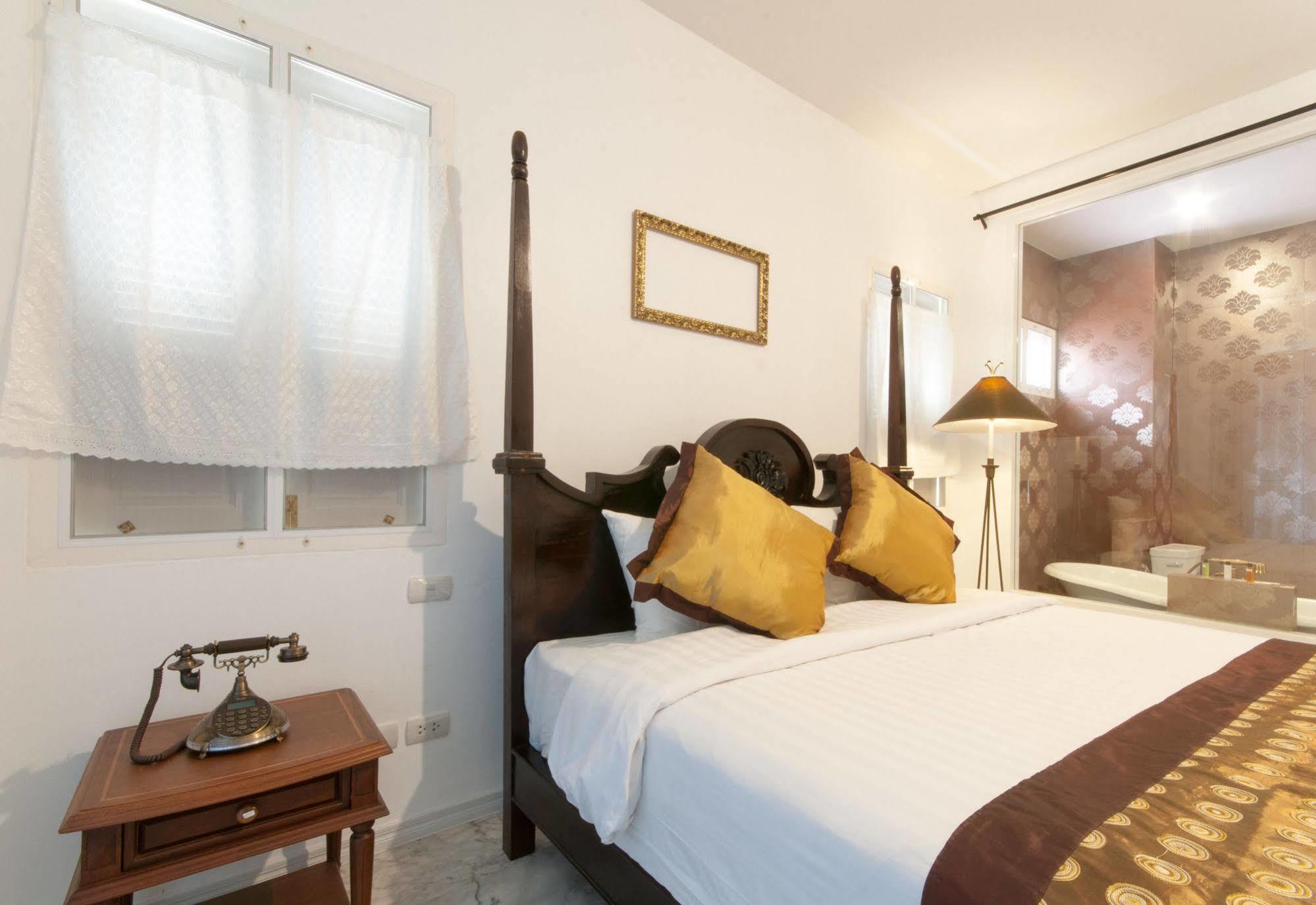 Dharasom' S Colonial House Otel Bangkok Dış mekan fotoğraf